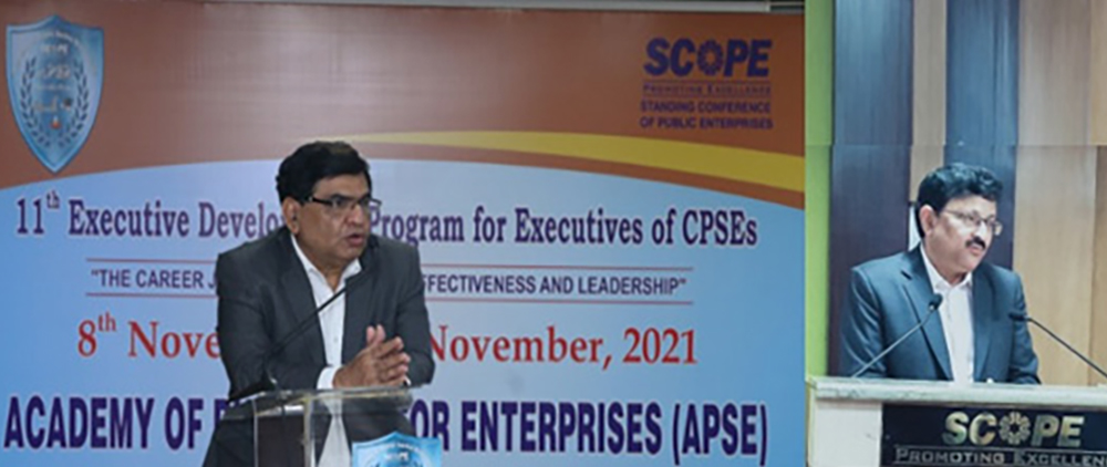Shri Atul Sobti, DG, SCOPE inaugurating the SCOPE APSE program and Shri D.K. Patel, Director (HR), NTPC and Member, SCOPE Executive Board addressing participants during the concluding session